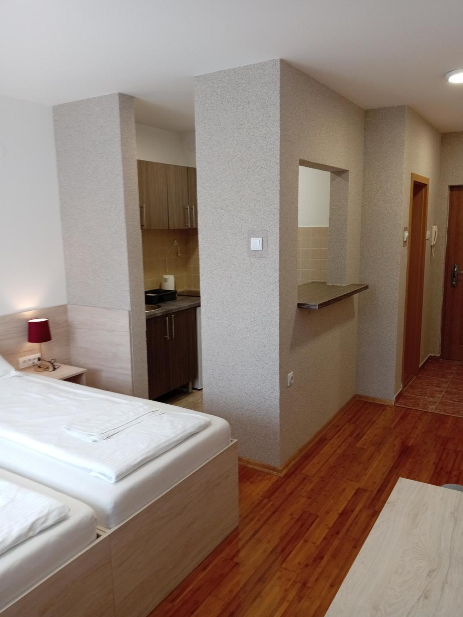 Apartment Atina Subotica Esterno foto