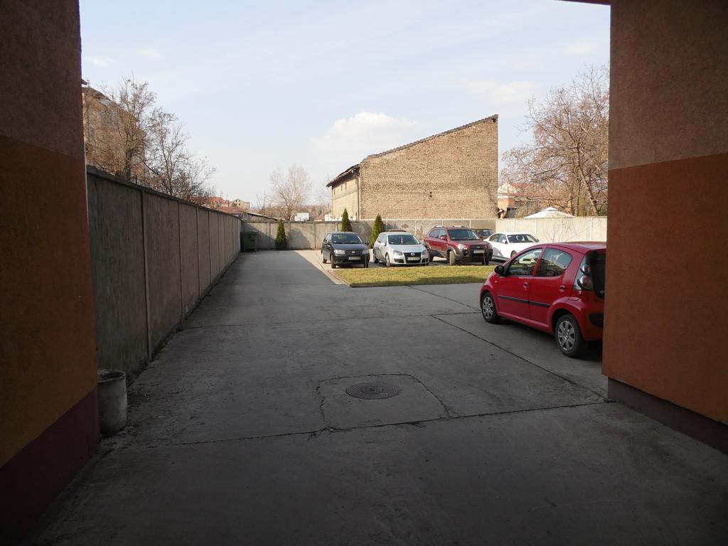 Apartment Atina Subotica Esterno foto